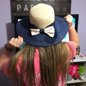 Blue and tan sun hat